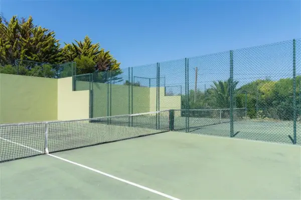 Padel court at Vale da Lapa Village Resort, Algarve - photo 1