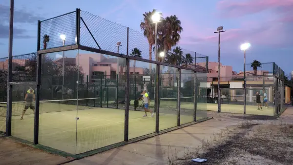 Padelplatz bei Valle Del Este Resort, Andalusien - Foto 2