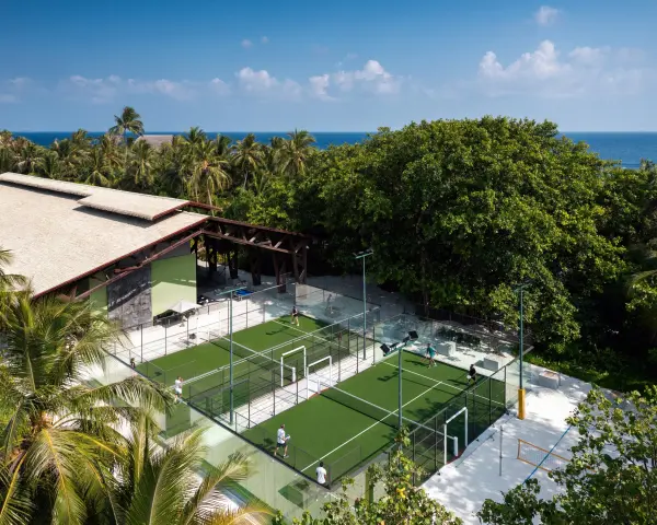 Padelplatz bei Velaa Private Island, Noonu-Atoll - Foto 1