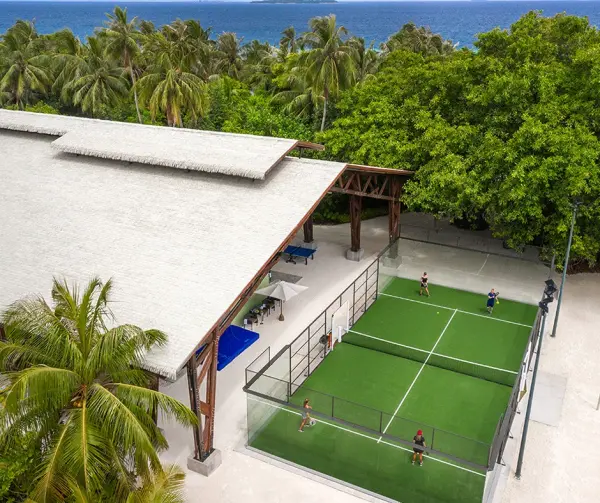 Padelplatz bei Velaa Private Island, Noonu-Atoll - Foto 2
