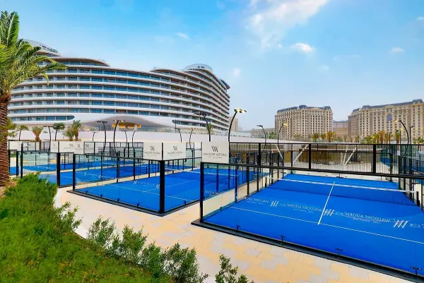Padelplatz bei Waldorf Astoria Doha Lusail, Doha - Foto 1
